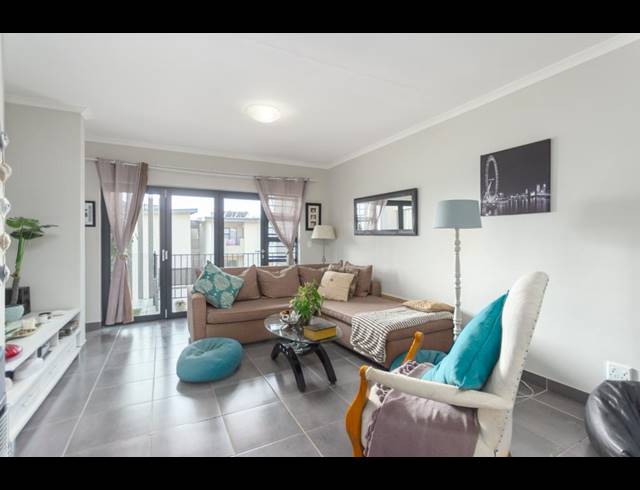 2 BEDROOM APARTMENT SOLD IN BURGUNDY ESTATE